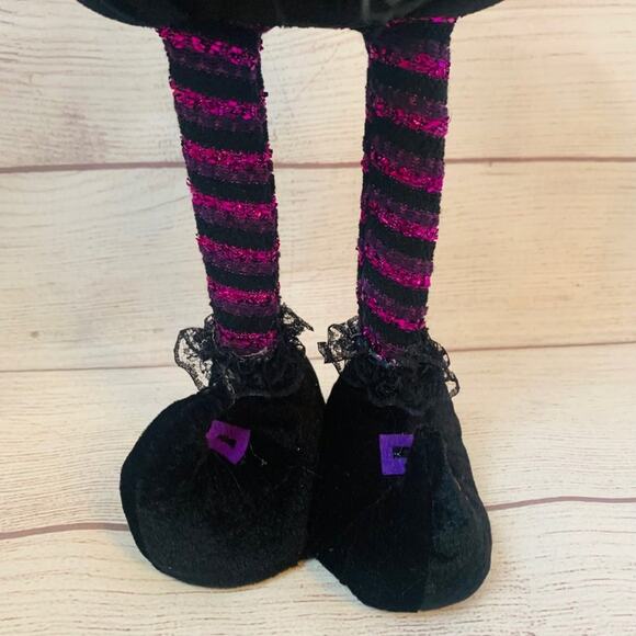 Halloween Gnome Witch Tall Free-standing Purple and Black Outfit Hocus Pocus 17" - Picture 6 of 7